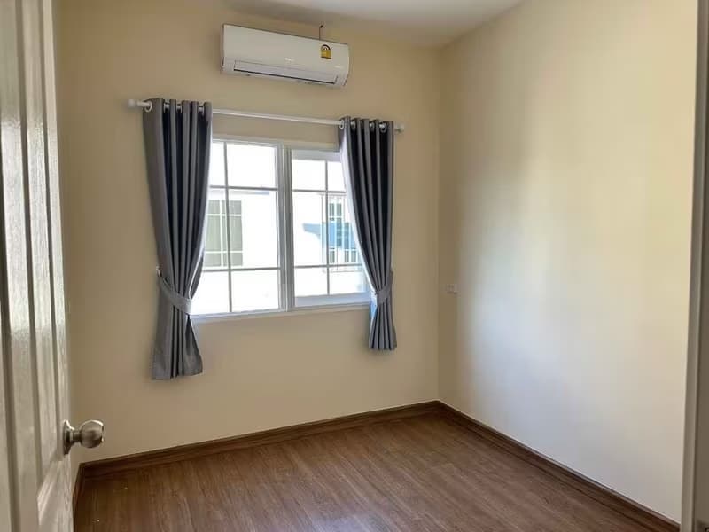 Townhouse for Rent in Nong Phueng, Saraphi.