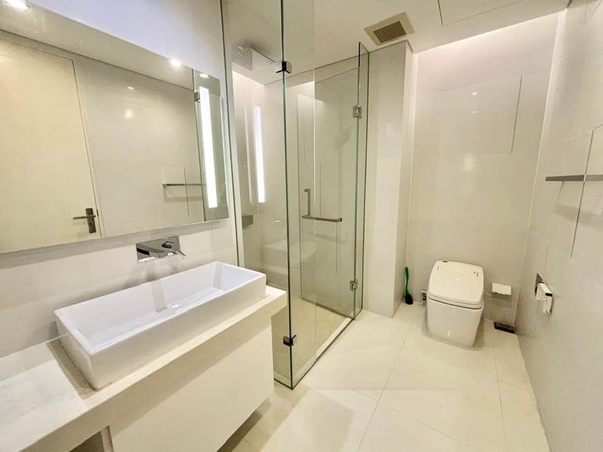 1 ห้องนอน Condo สำหรับ ขาย ใกล้ Surasak BTS - Image 7