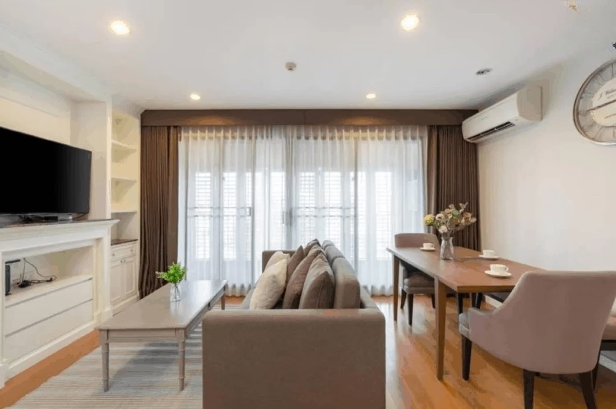2 Bed Condo for Rent in Khlong Toei - Image 1