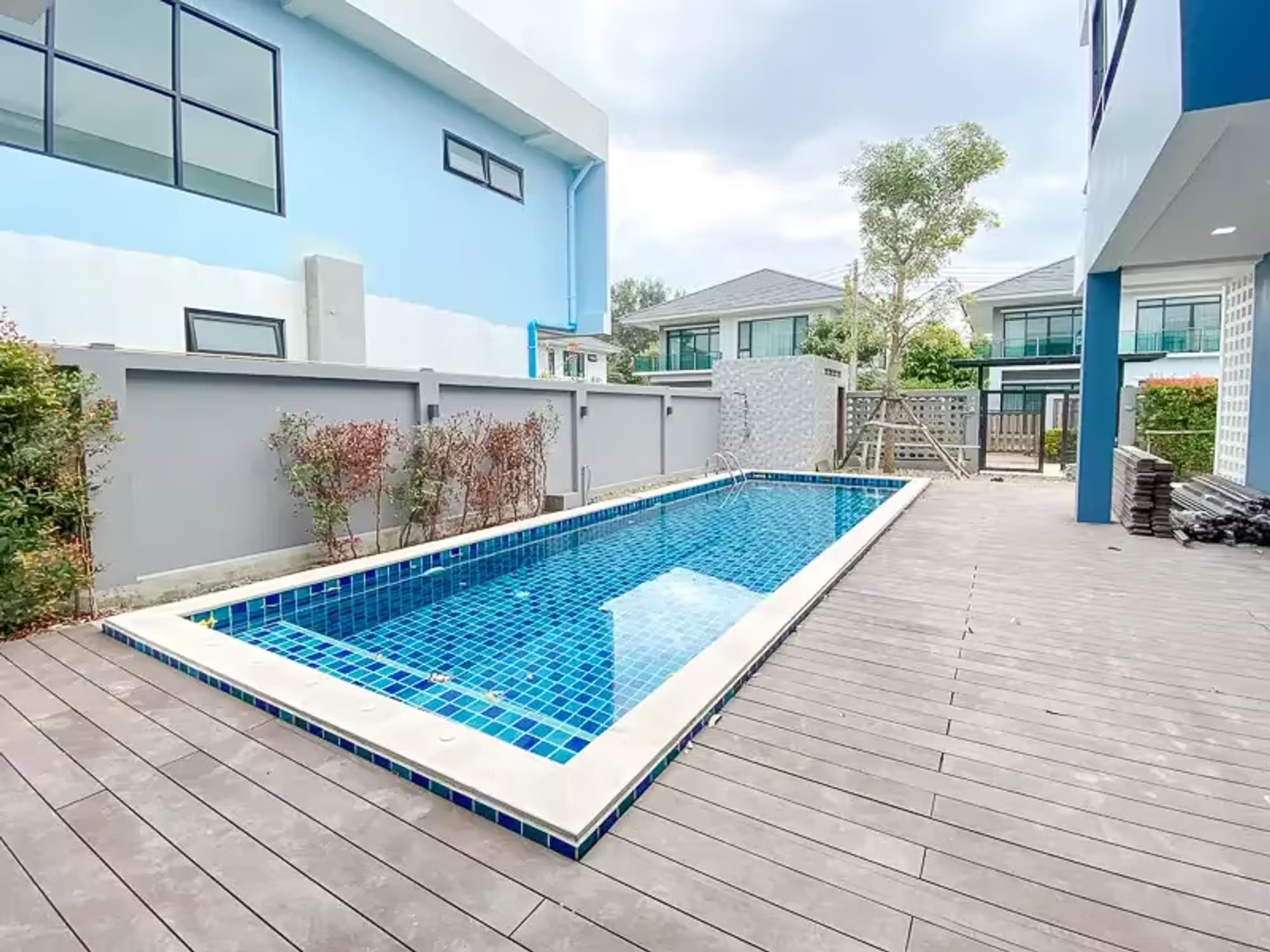 5 Bedroom House - Image 3