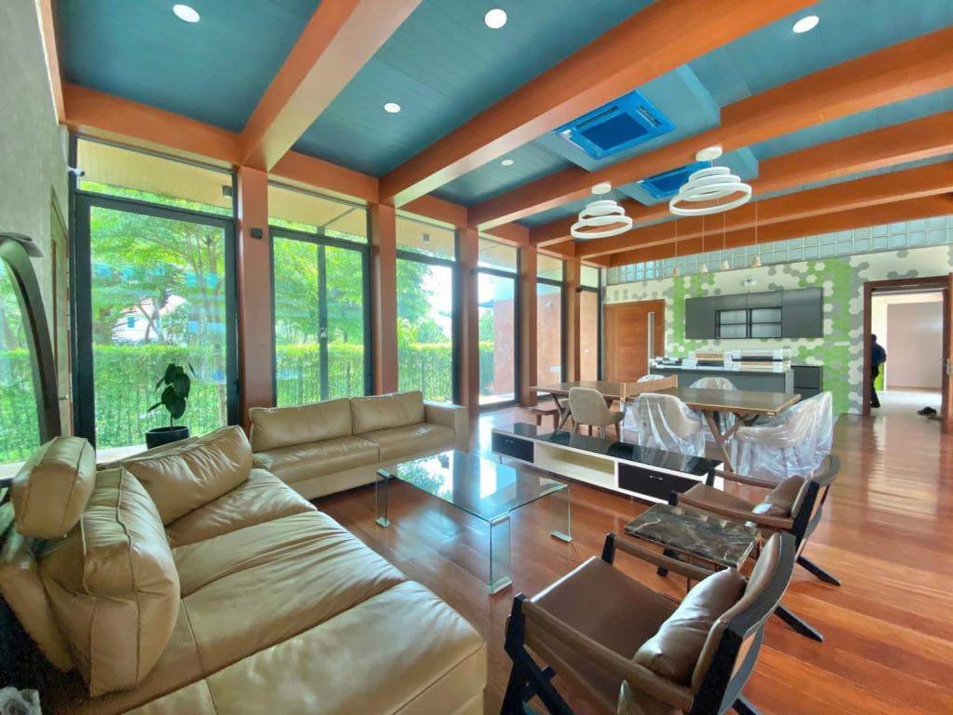 4 Bedroom House - Image 18