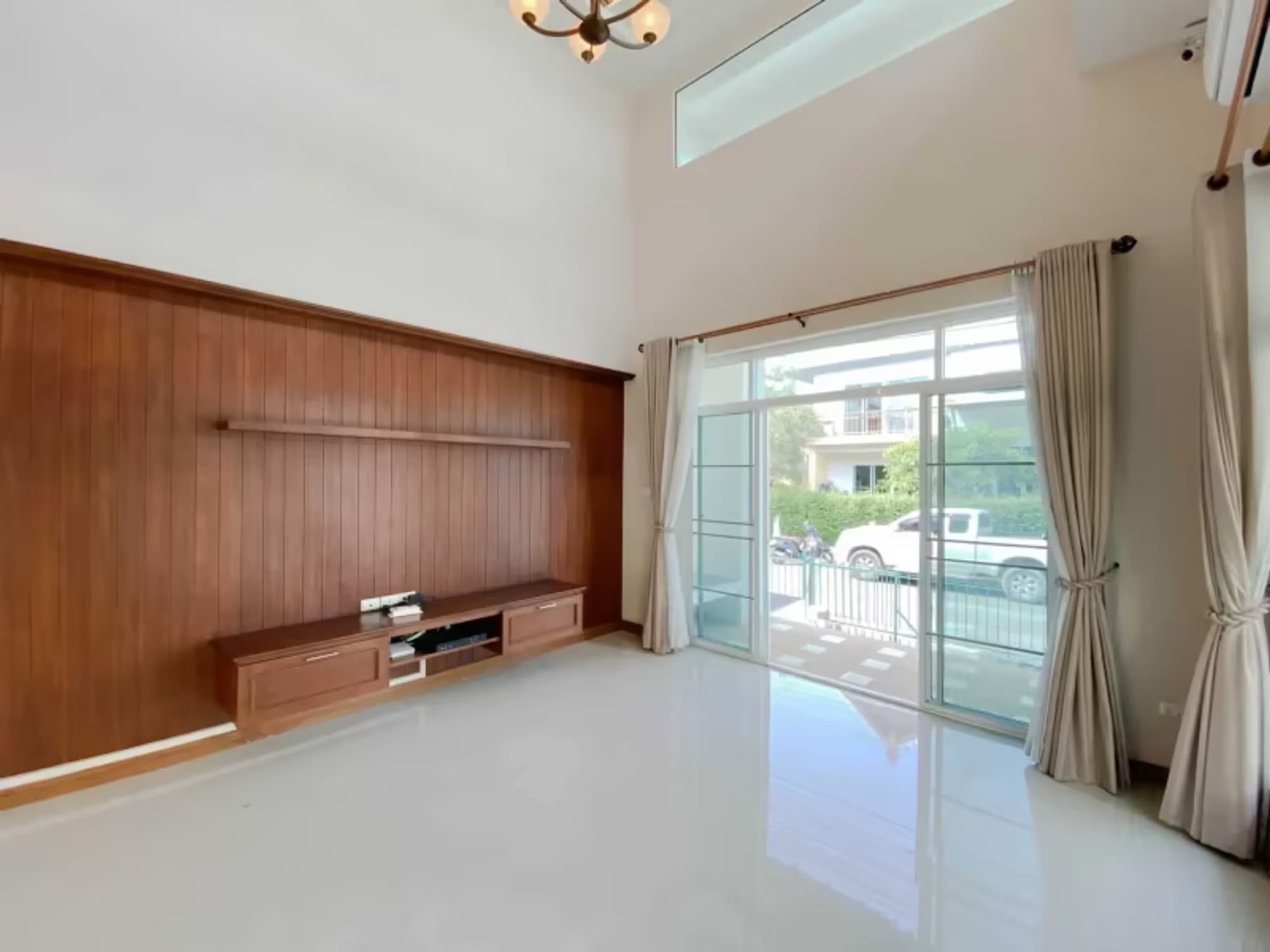 3 Bedroom House - Image 2
