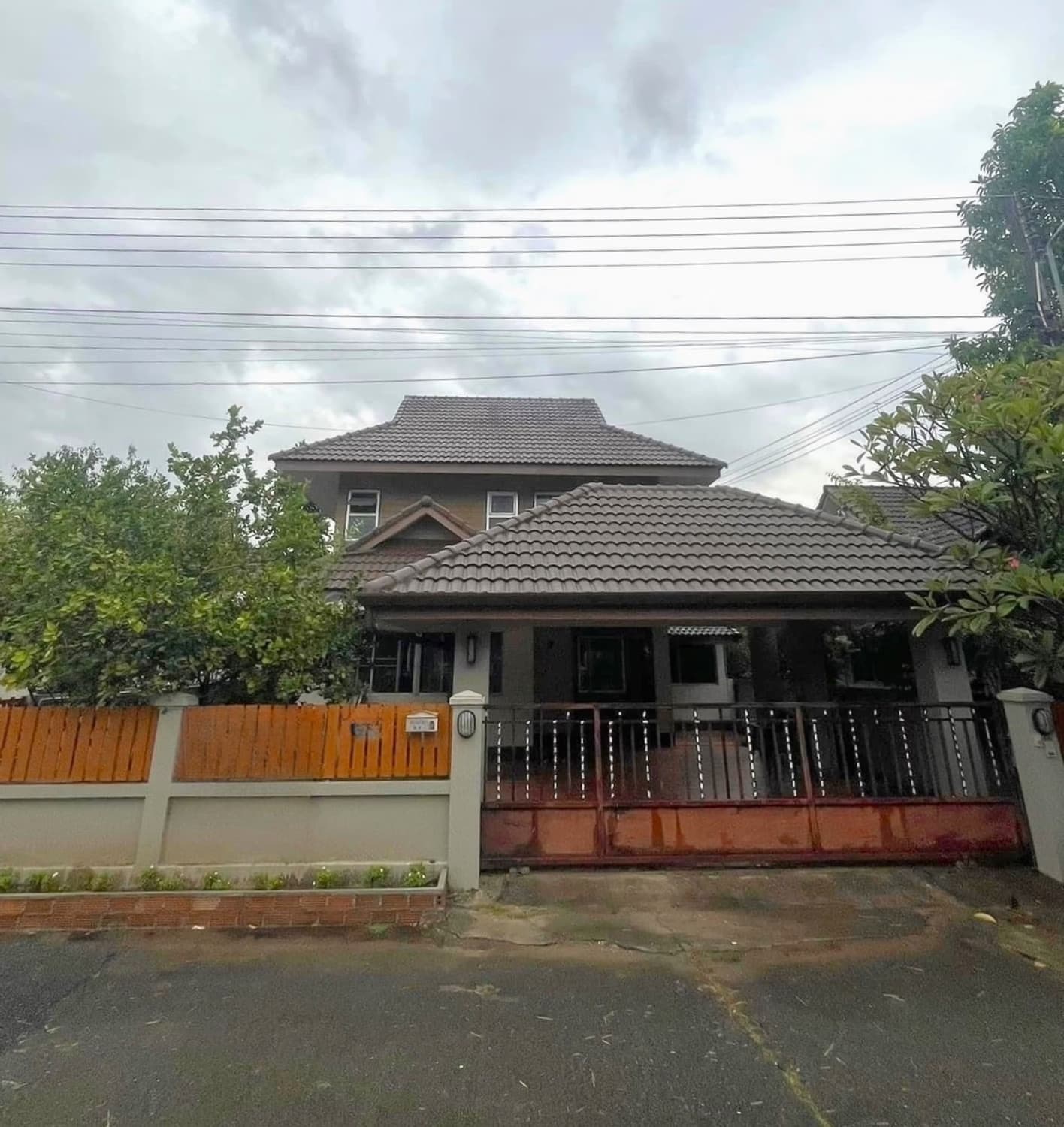 3 Bed House for Rent in San Sai District - Image 1
