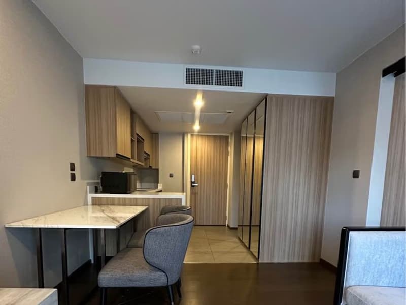 1 Bed Condo for Rent  Near Chit Lom BTS