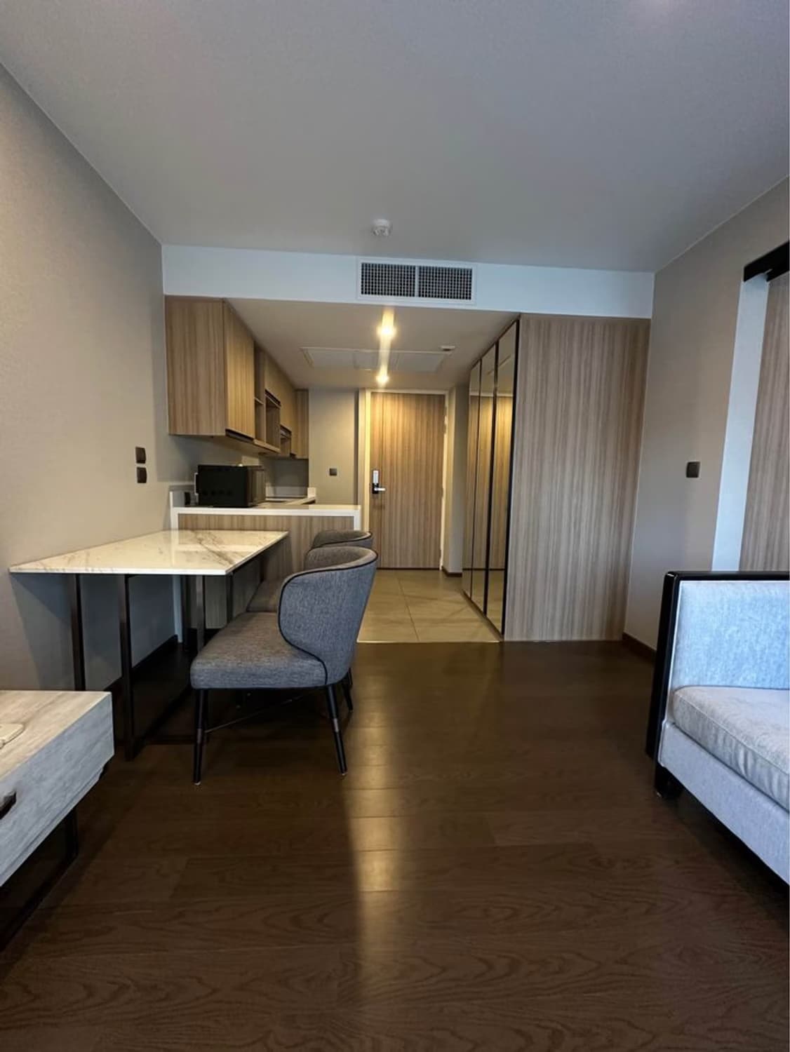 1 ห้องนอน Condo สำหรับ จำหน่าย ใกล้ Chit Lom BTS - Image 4