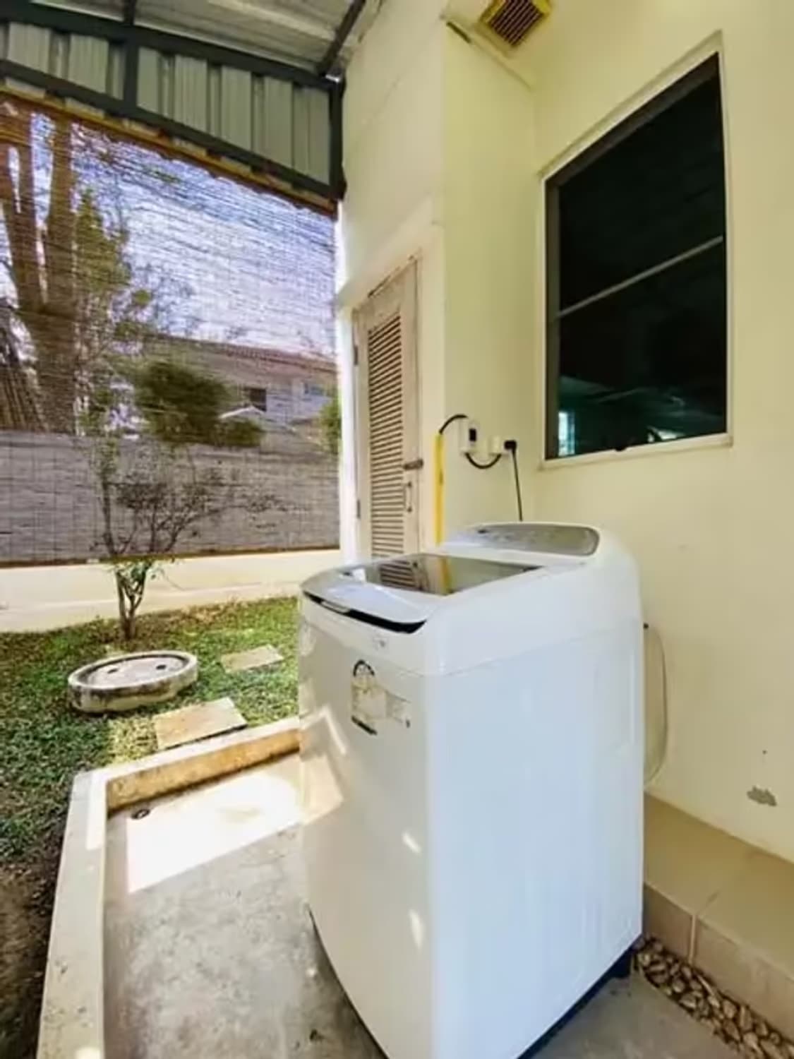 3 Bedroom House - Image 5