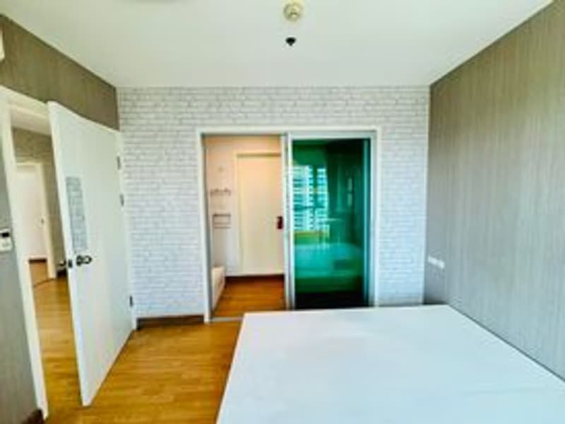 Condo for Sale at Aspire Rama 4