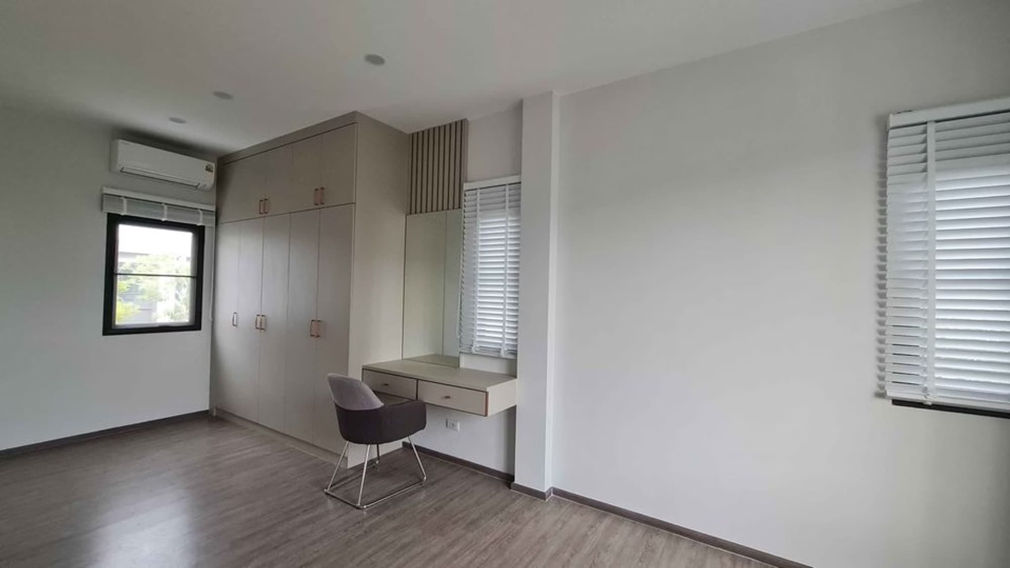 3 Bed House for Rent in Bang Phli - Image 11