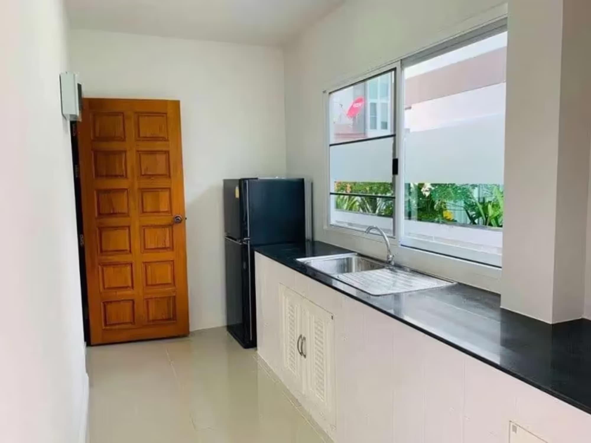 3 Bedroom House - Image 7