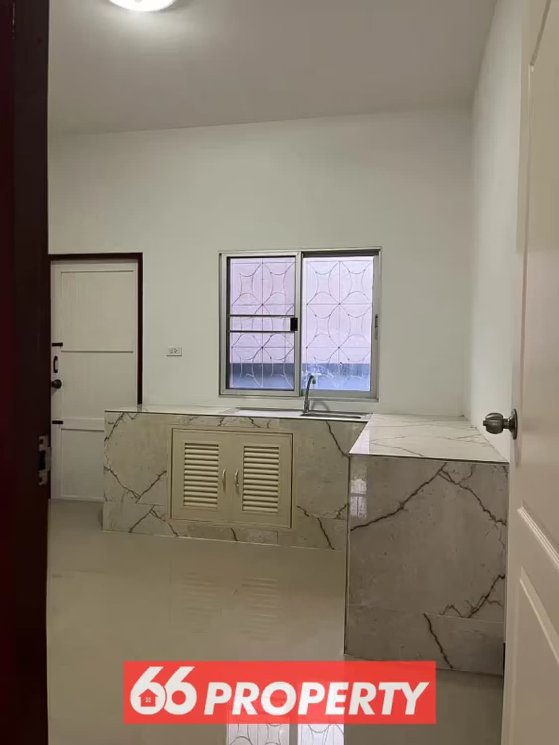 3 Bedroom House - Image 8
