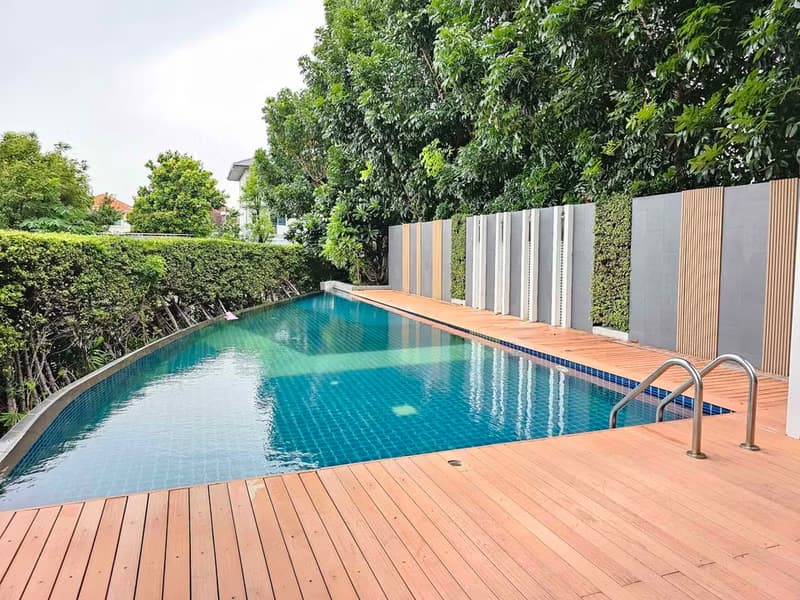 4 Bed House for Rent in Prawet