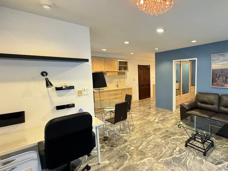 1 Bed Condo for Rent and Sale in Khlong Toei