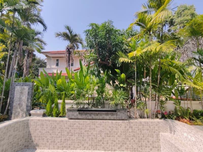 4 Bed House for Rent in Hang Dong