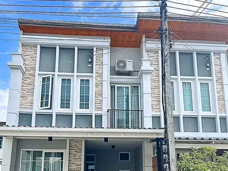 3 Bedroom Townhouse