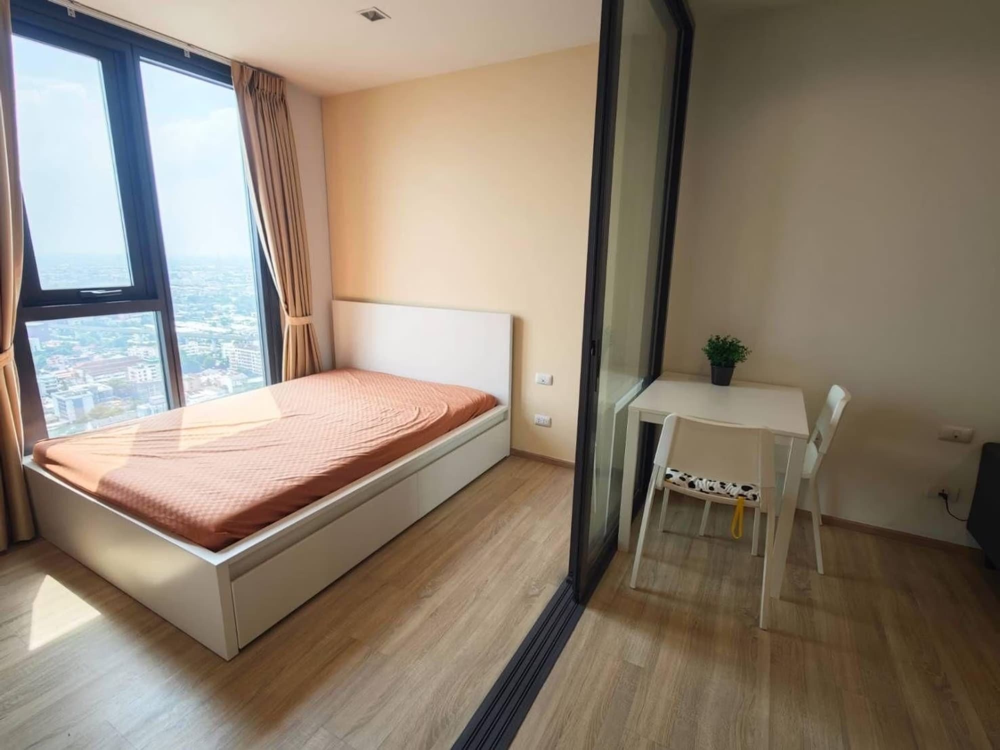 1 ห้องนอน คอนโด สำหรับ ขาย ใน Bang Kapi - Image 2