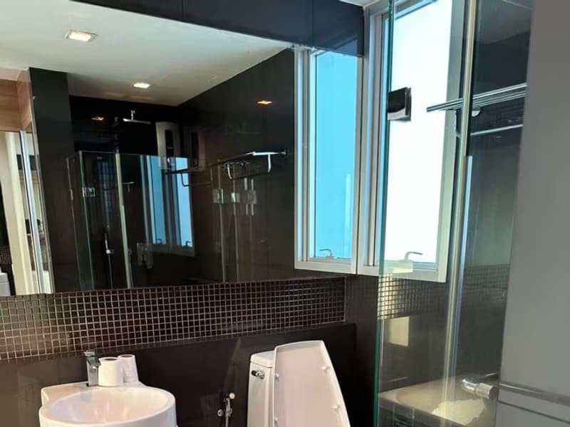 2 Bed Condo for Sale in Phaya Thai