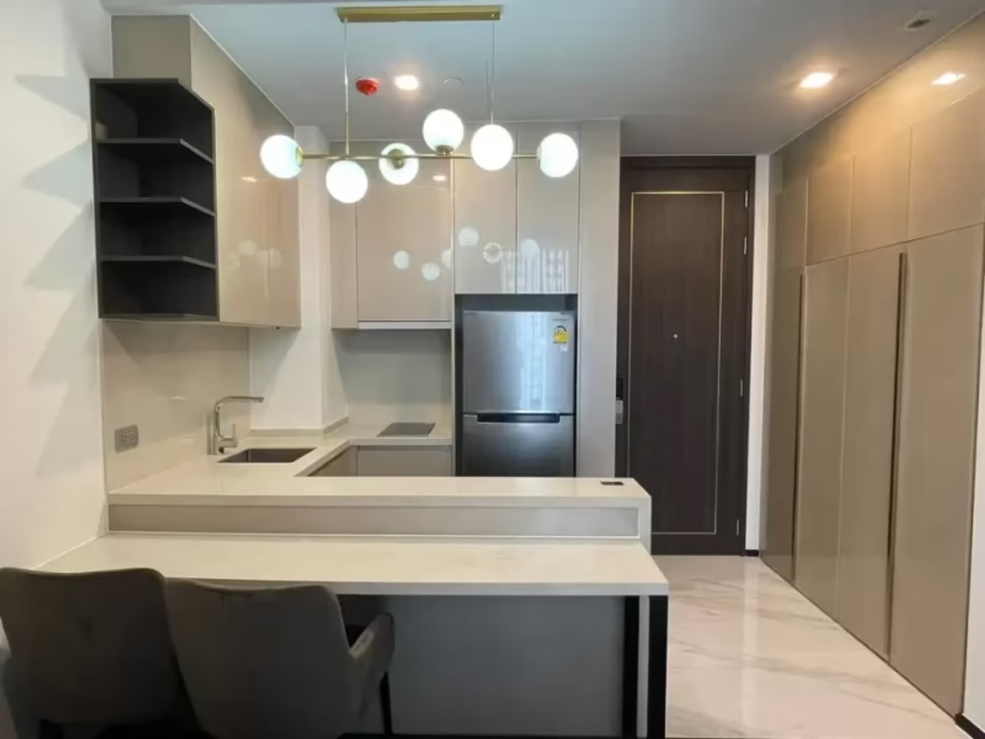 1 Bedroom Condo - Image 9