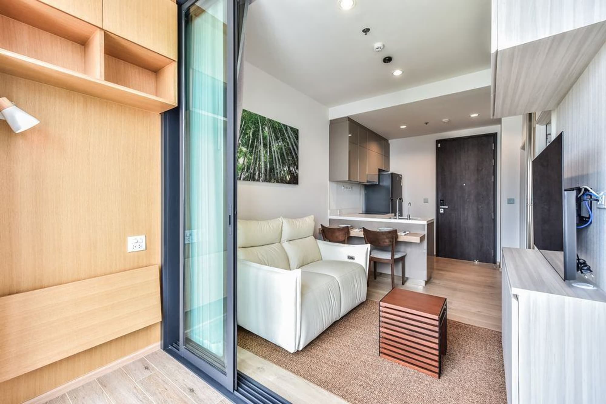 1 Bed Condo for Rent in Phra Khanong - Image 2