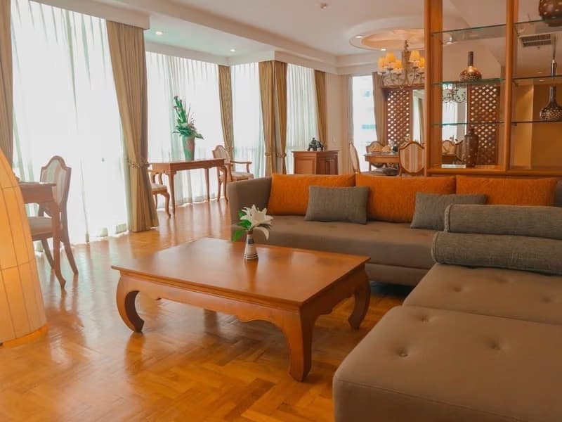 Condo for Rent at Langsuan Ville 