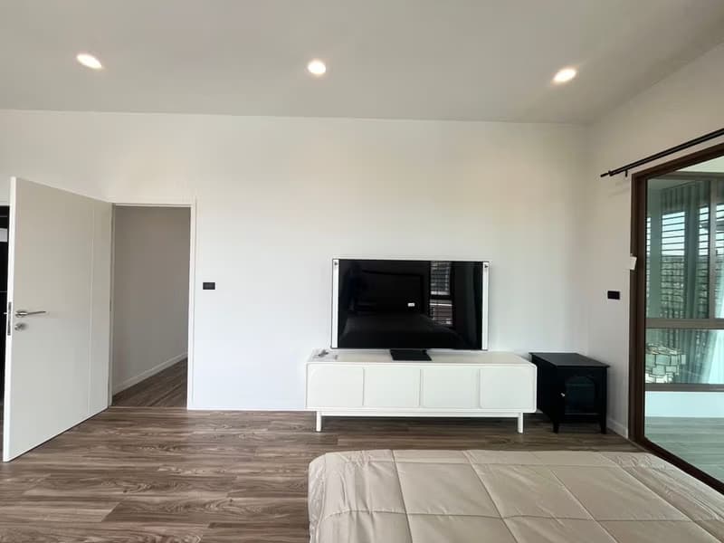 House for Rent in Hua Mak Bang Kapi.
