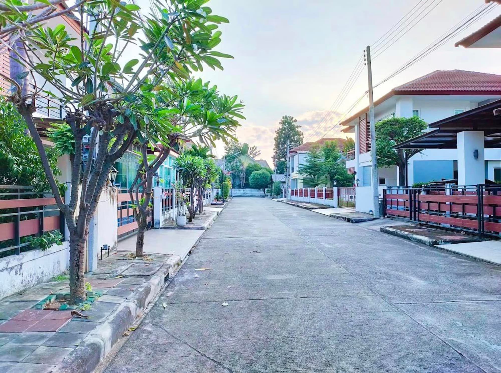 3 Bed House for Rent in Mueang Chiang Mai - Image 9