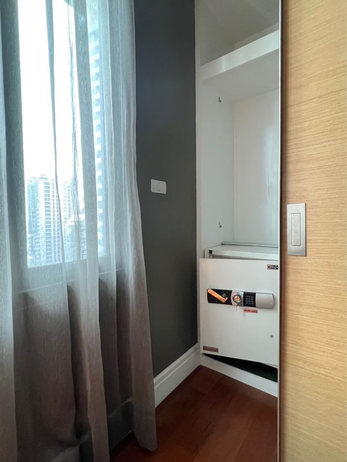 3 Bed Condo for Rent and Sale in Khlong Toei - Image 24