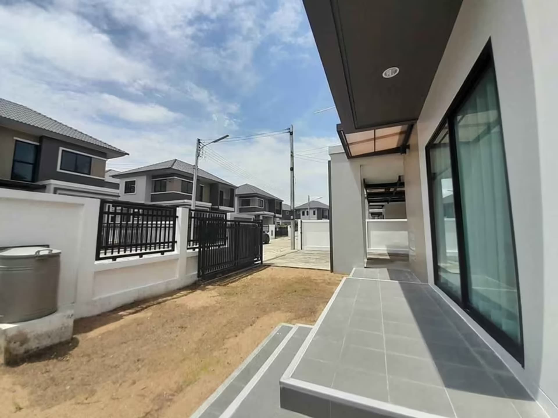  - Image 1