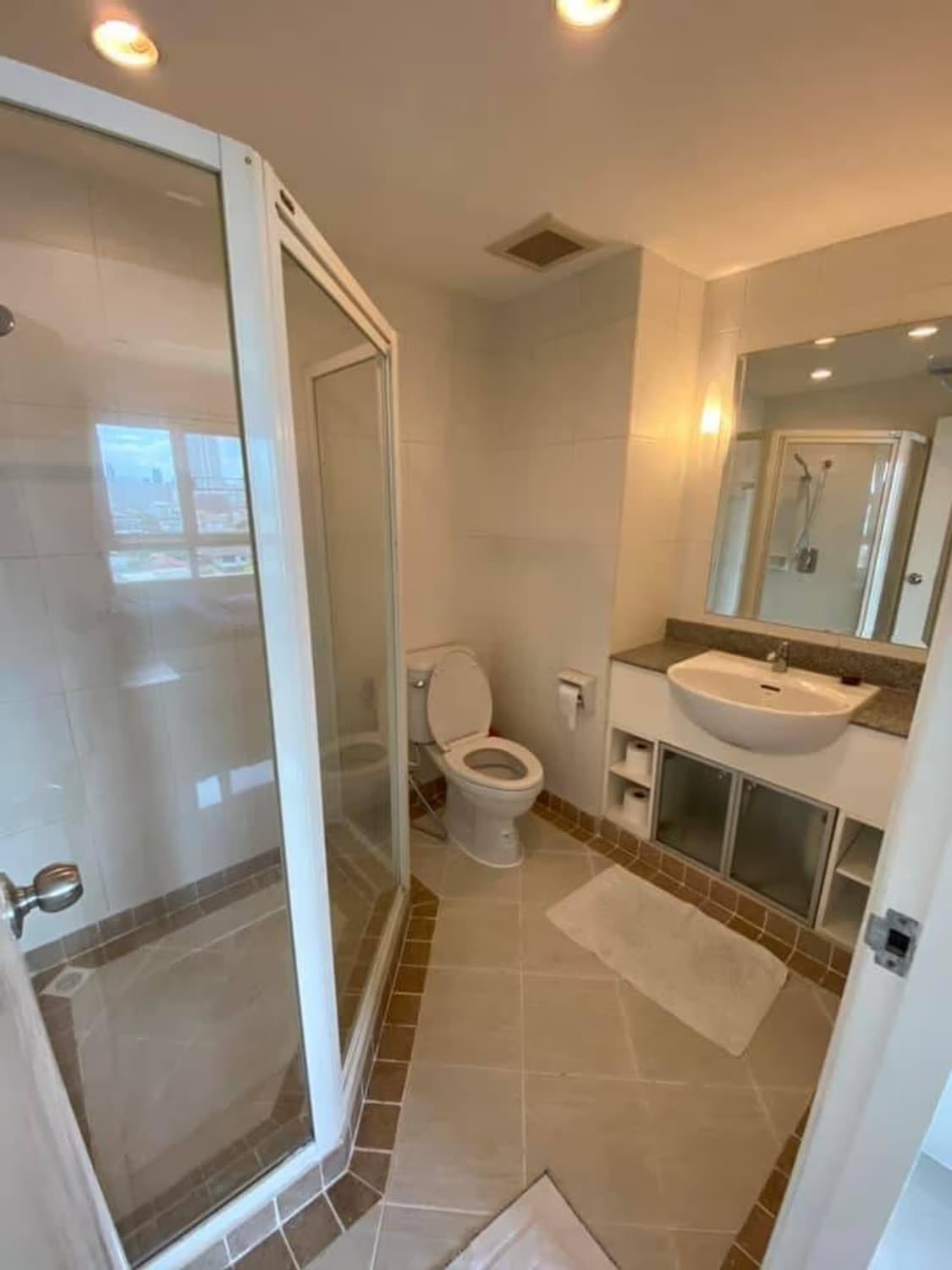 2 Bed Condo for Rent in Sathon - Image 6