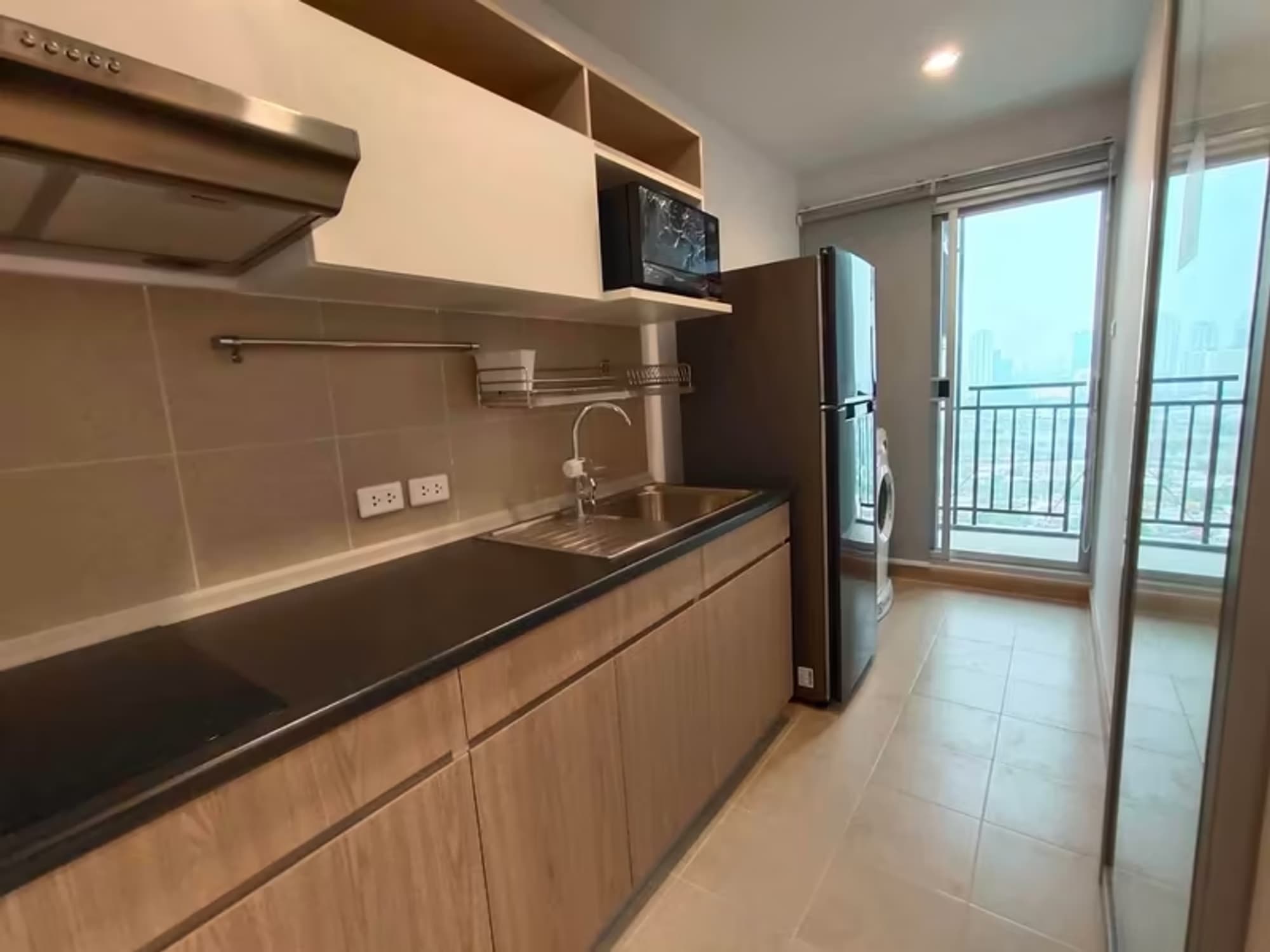 Condo for Rent at Supalai Veranda Rama 9 - Image 4