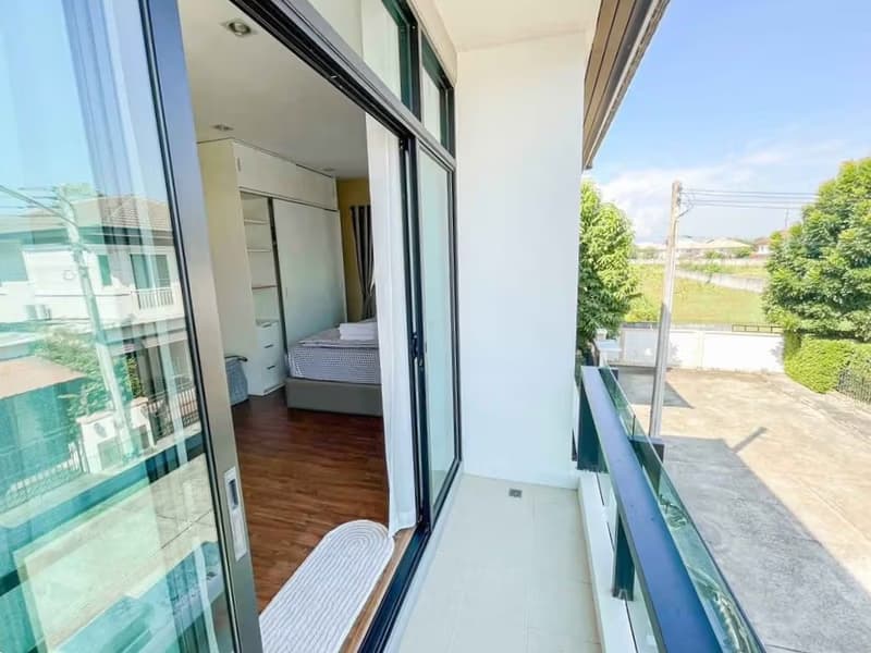 3 Bed House for Rent in Saraphi