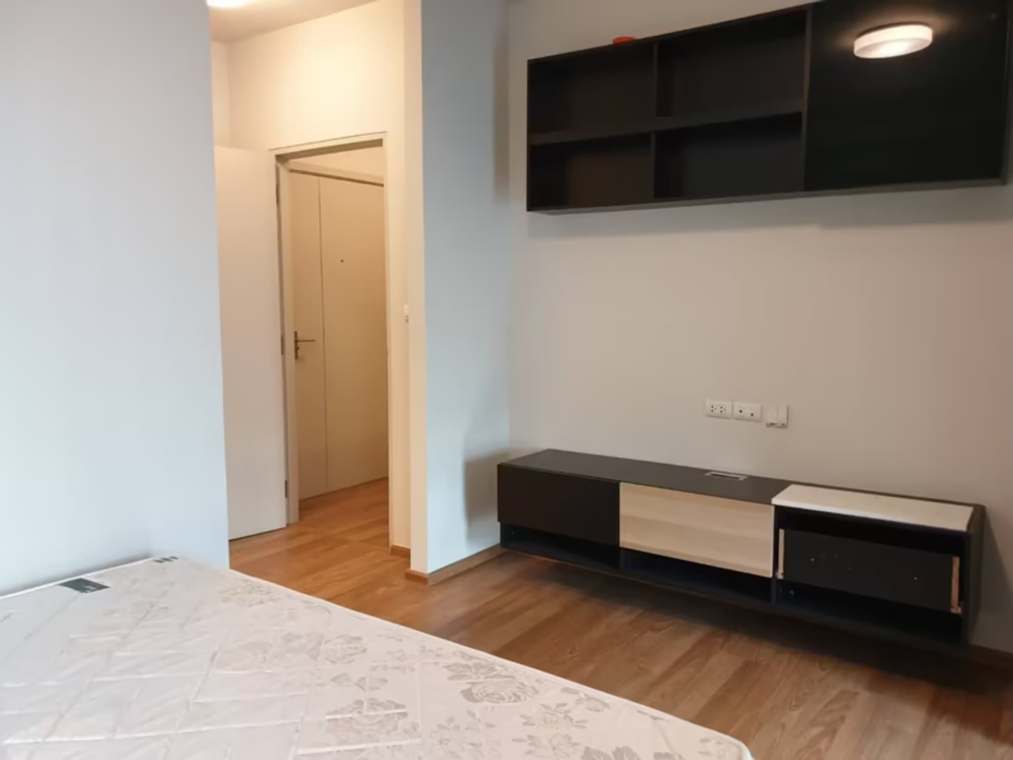 Condo for Rent at UNiO Sukhumvit 72  - Image 4