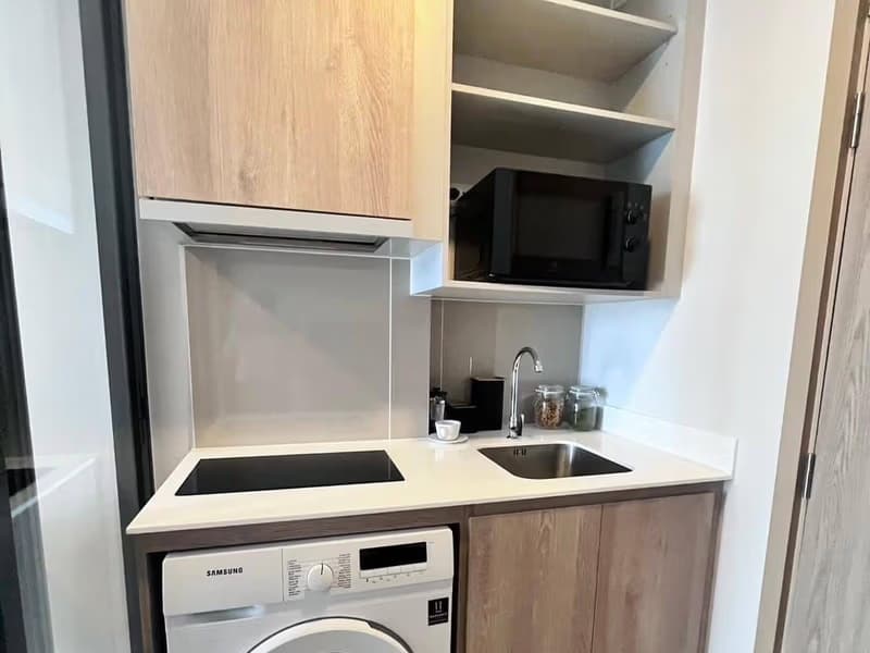 1 Bed Condo for Sale in undefined