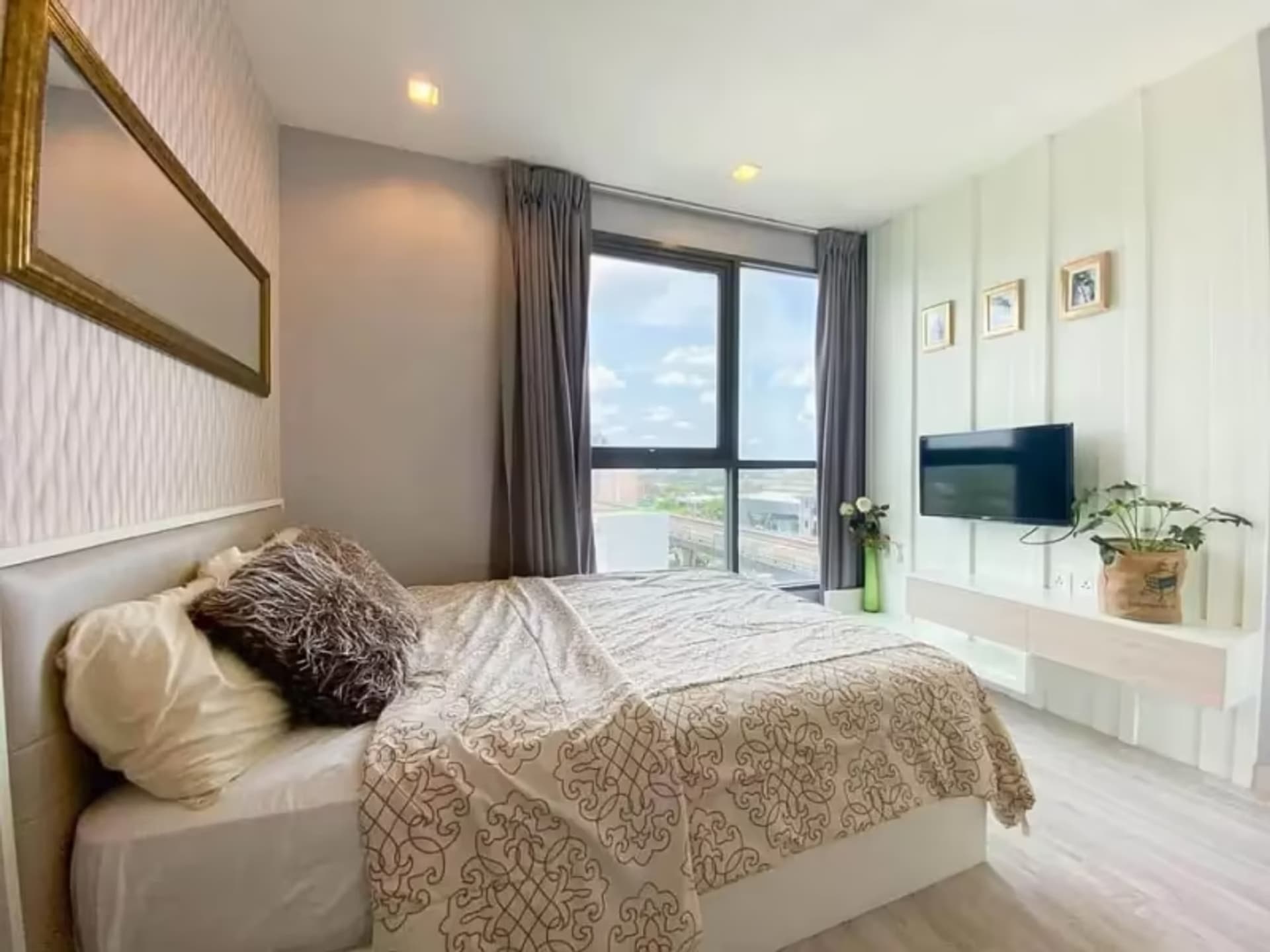 2 Bedroom Condo - Image 5