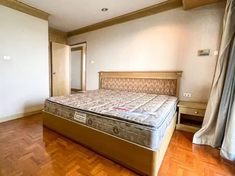 3 Bedroom Condo