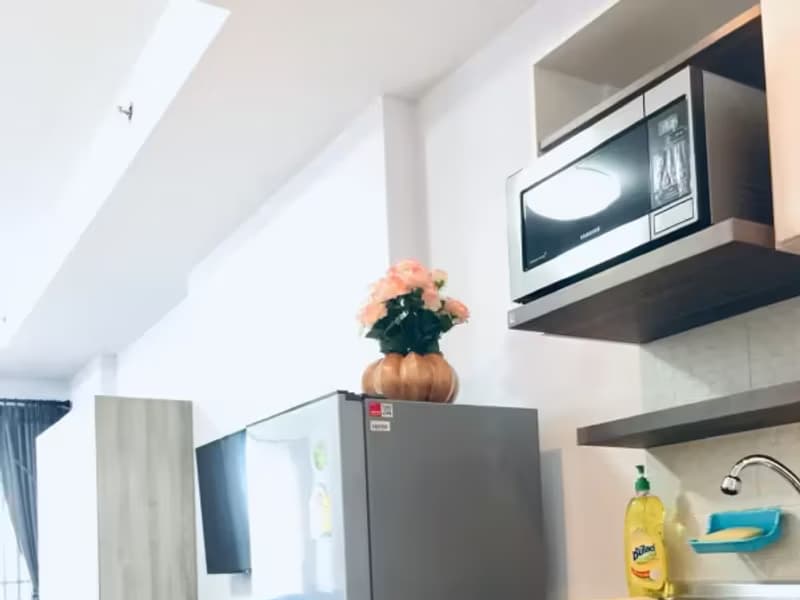 1 Bedroom Condo
