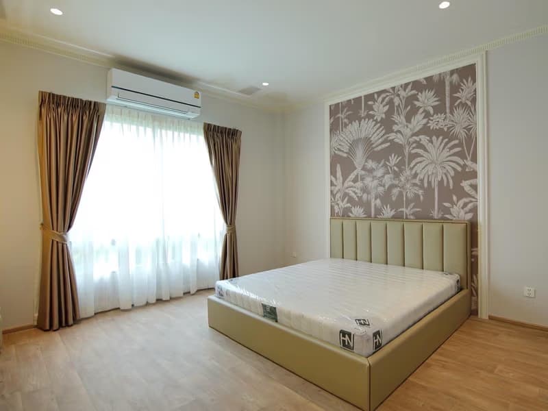 5 Bed House for Rent and Sale in Prawet