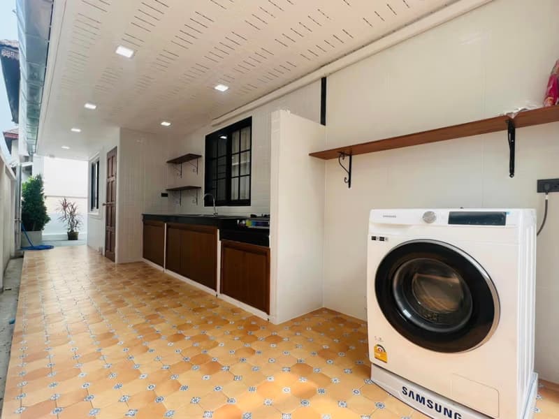 5 Bed House for Rent and Sale in Mueang Chiang Mai