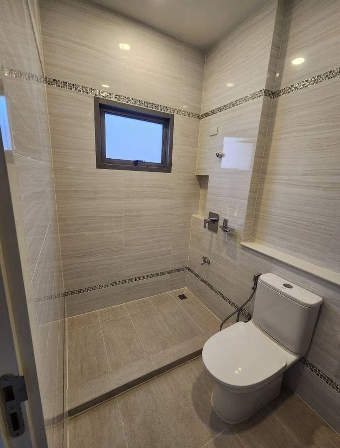 4 Bedroom House - Image 15