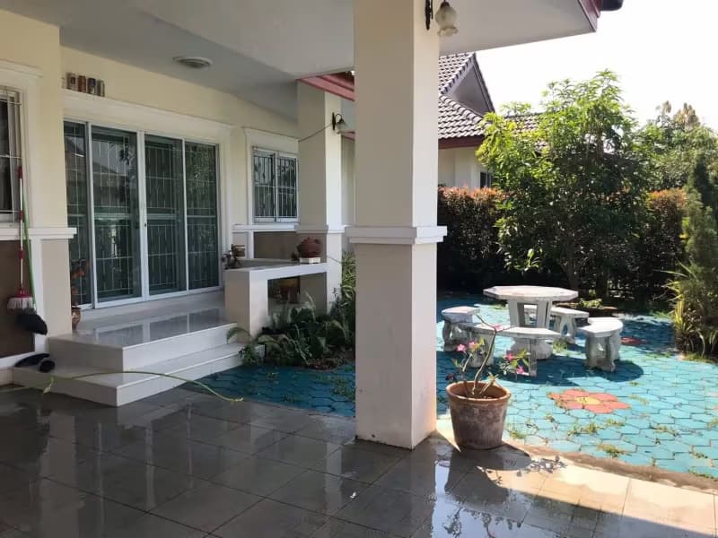 2 Bedroom House