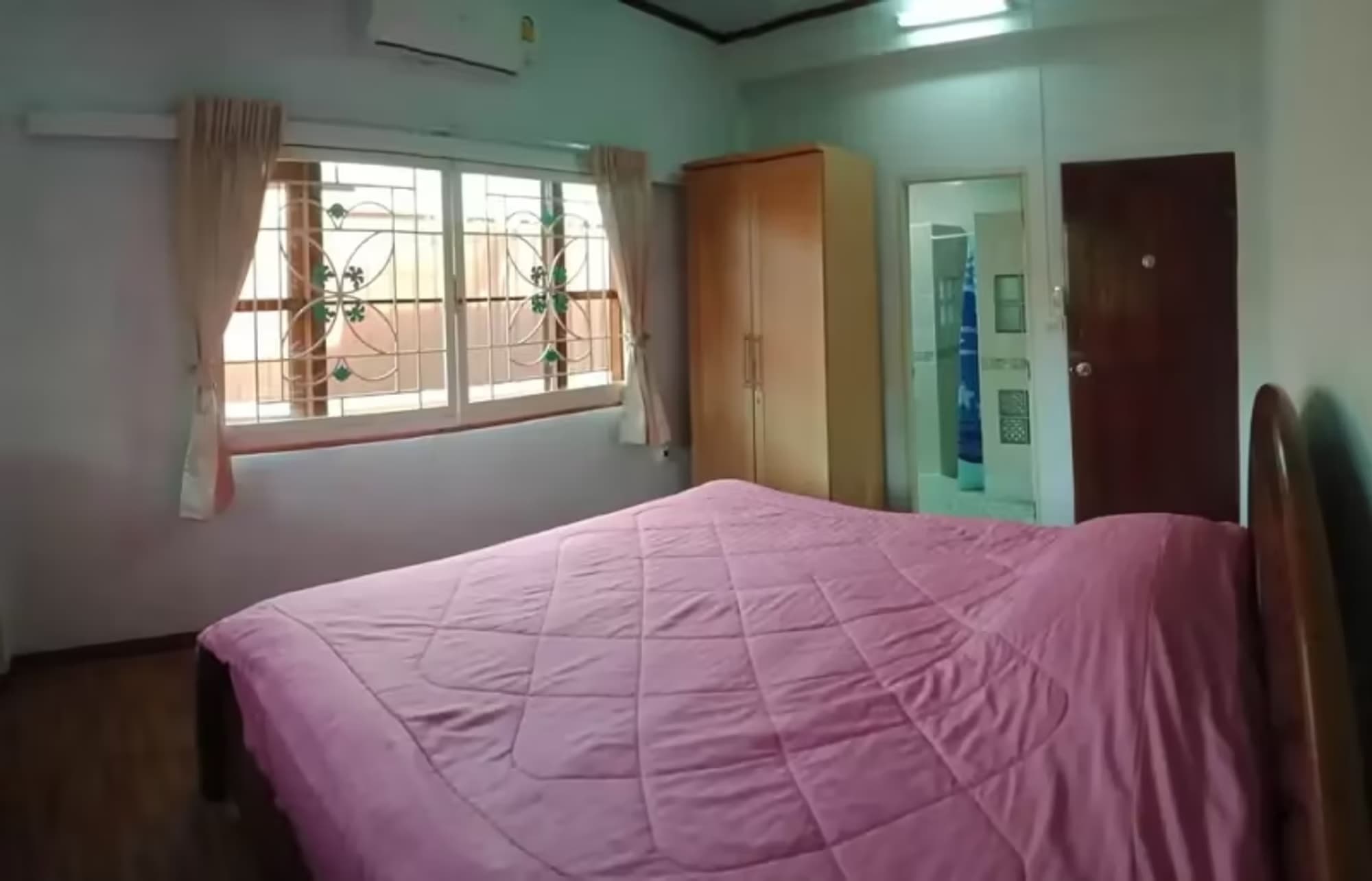 2 Bedroom House - Image 6