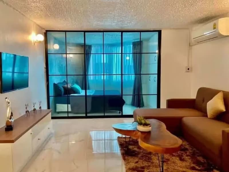 1 Bedroom Condo
