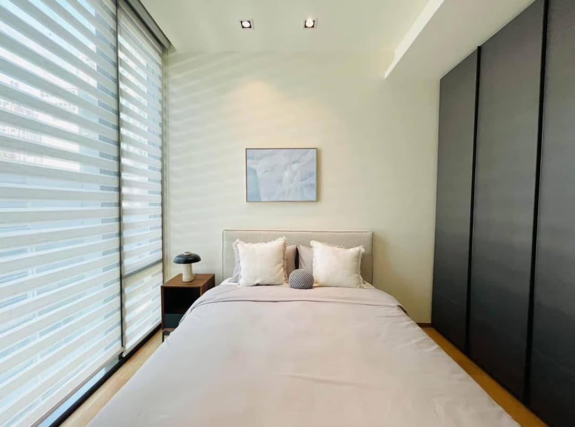 2 Bed Condo for Rent in Pathum Wan - Image 10