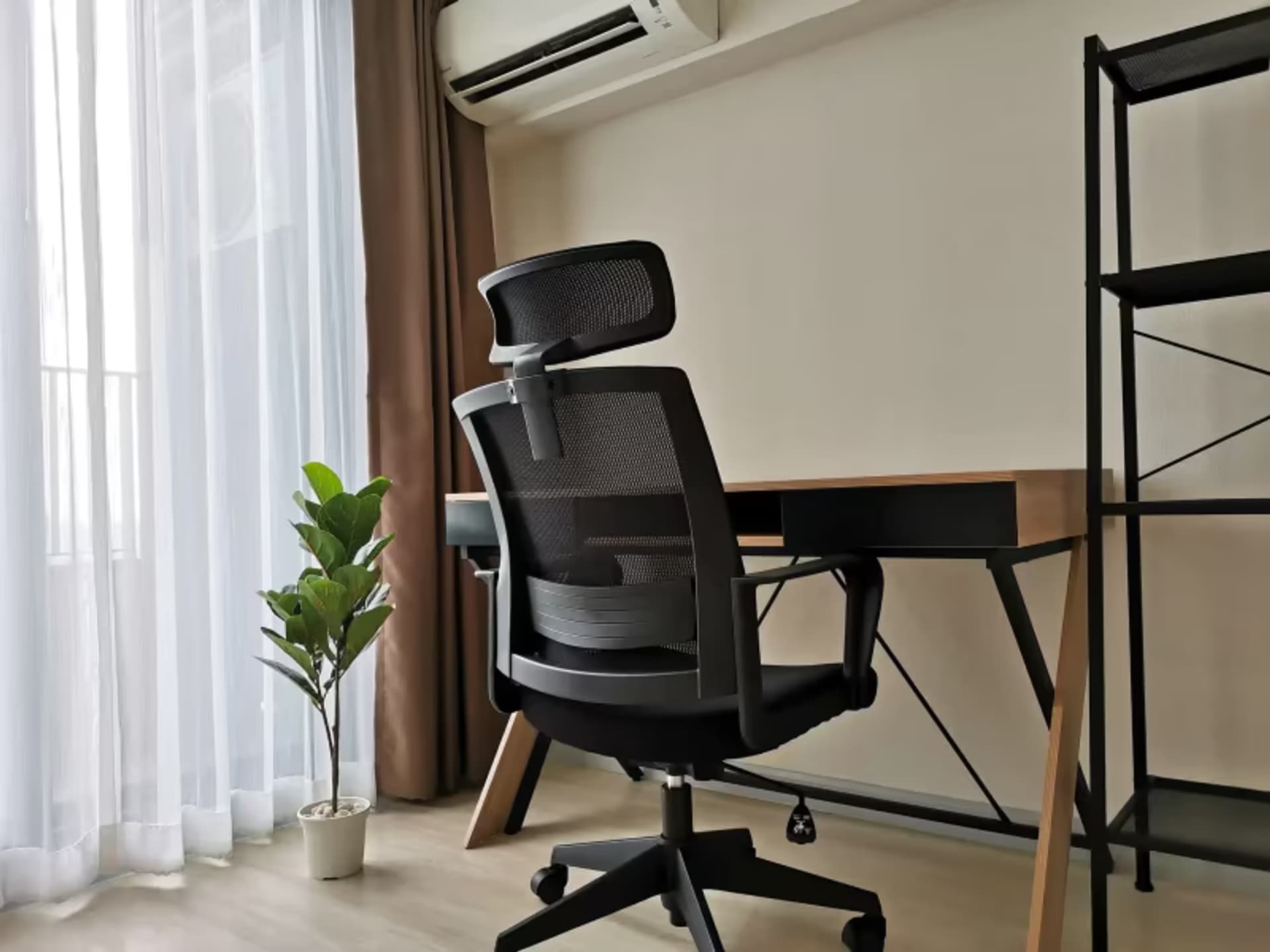 1 Bedroom Condo - Image 1
