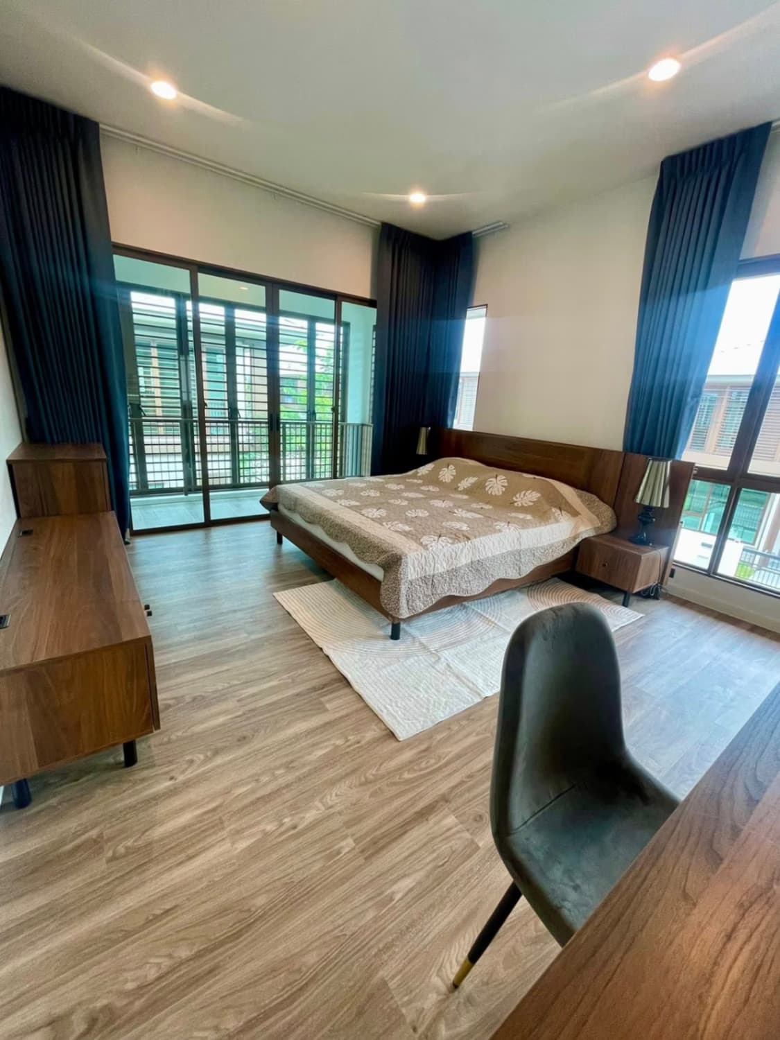 4 Bed House for Rent in Bang Kapi - Image 6