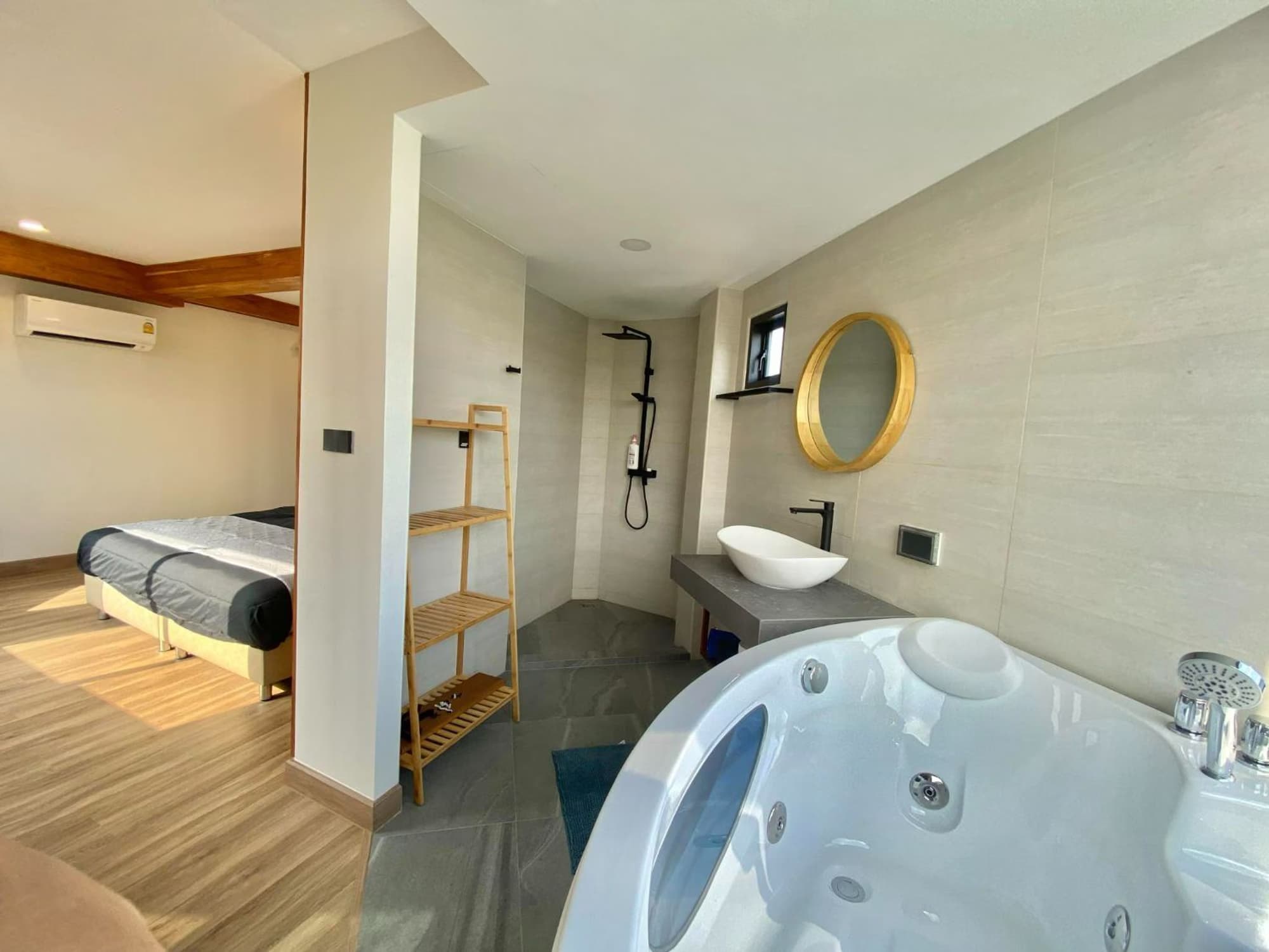 5 Bed House for Sale in Mueang Chiang Mai District - Image 14