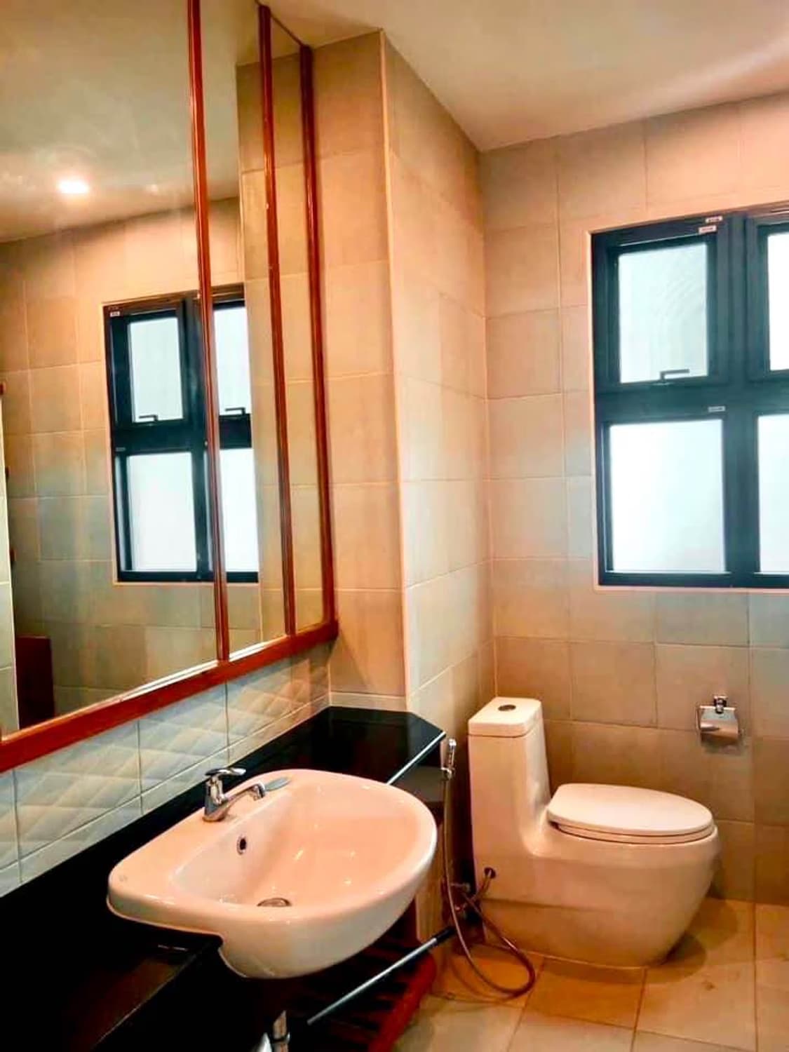 3 Bed House for Rent in Hang Dong - Image 10
