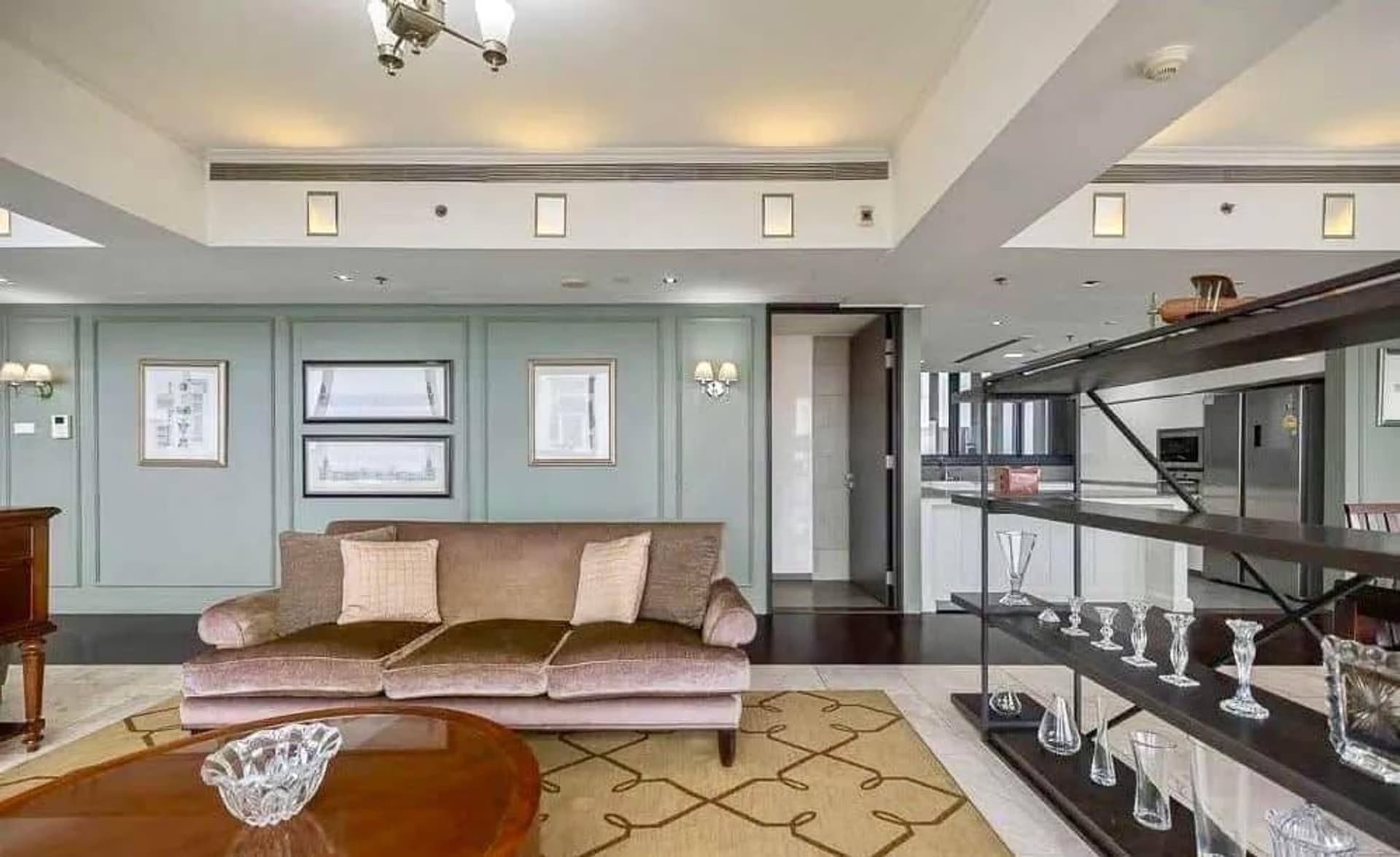 4 Bed Condo for Rent in Sathon - Image 6