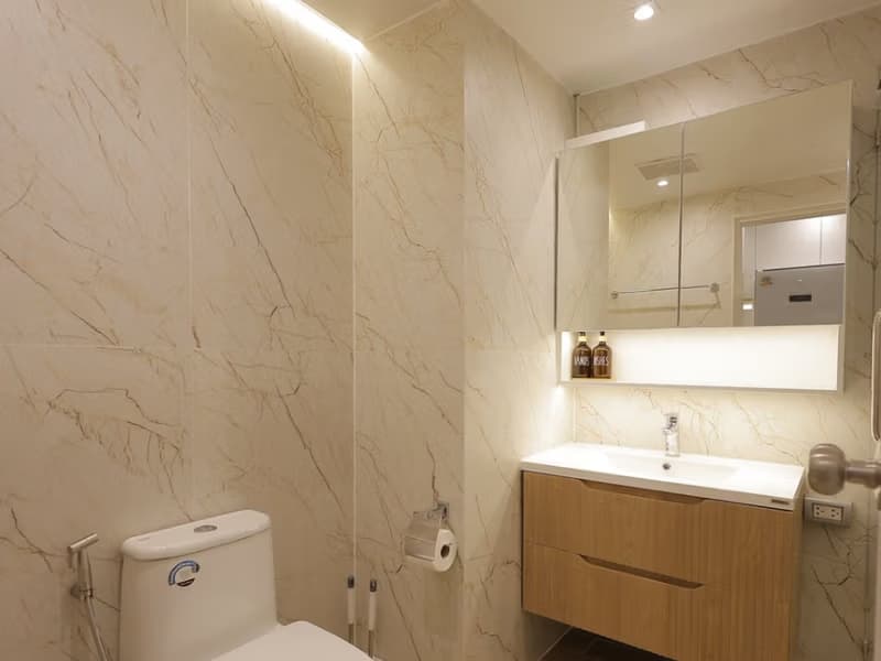 Studio Condo for Rent in Watthana