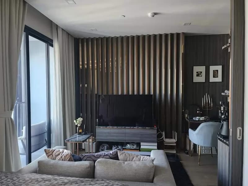 1 Bedroom Condo