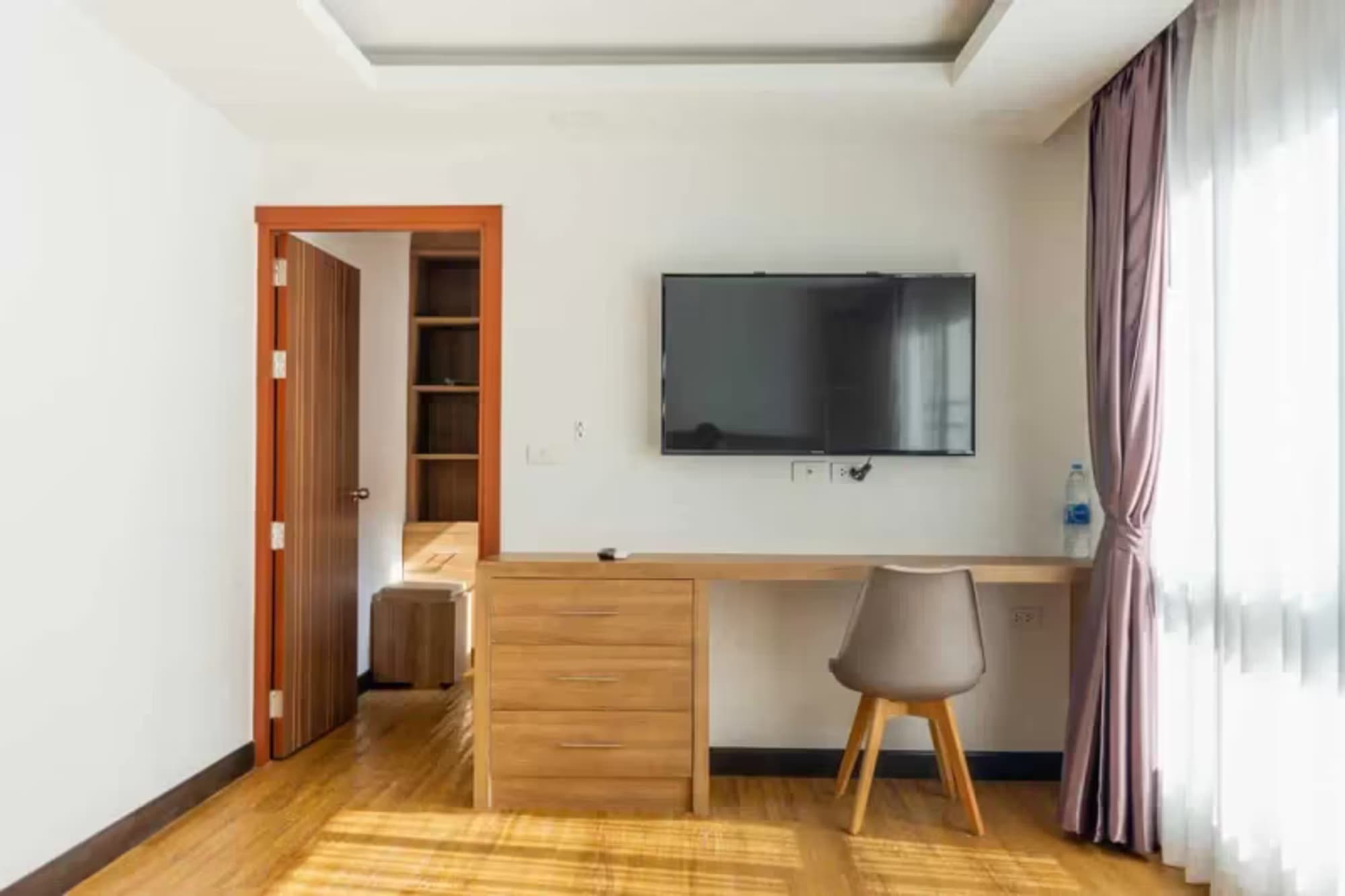 5 Bedroom House - Image 5